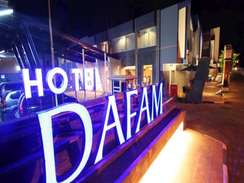 Dafam Hotel Cilacap Exterior photo